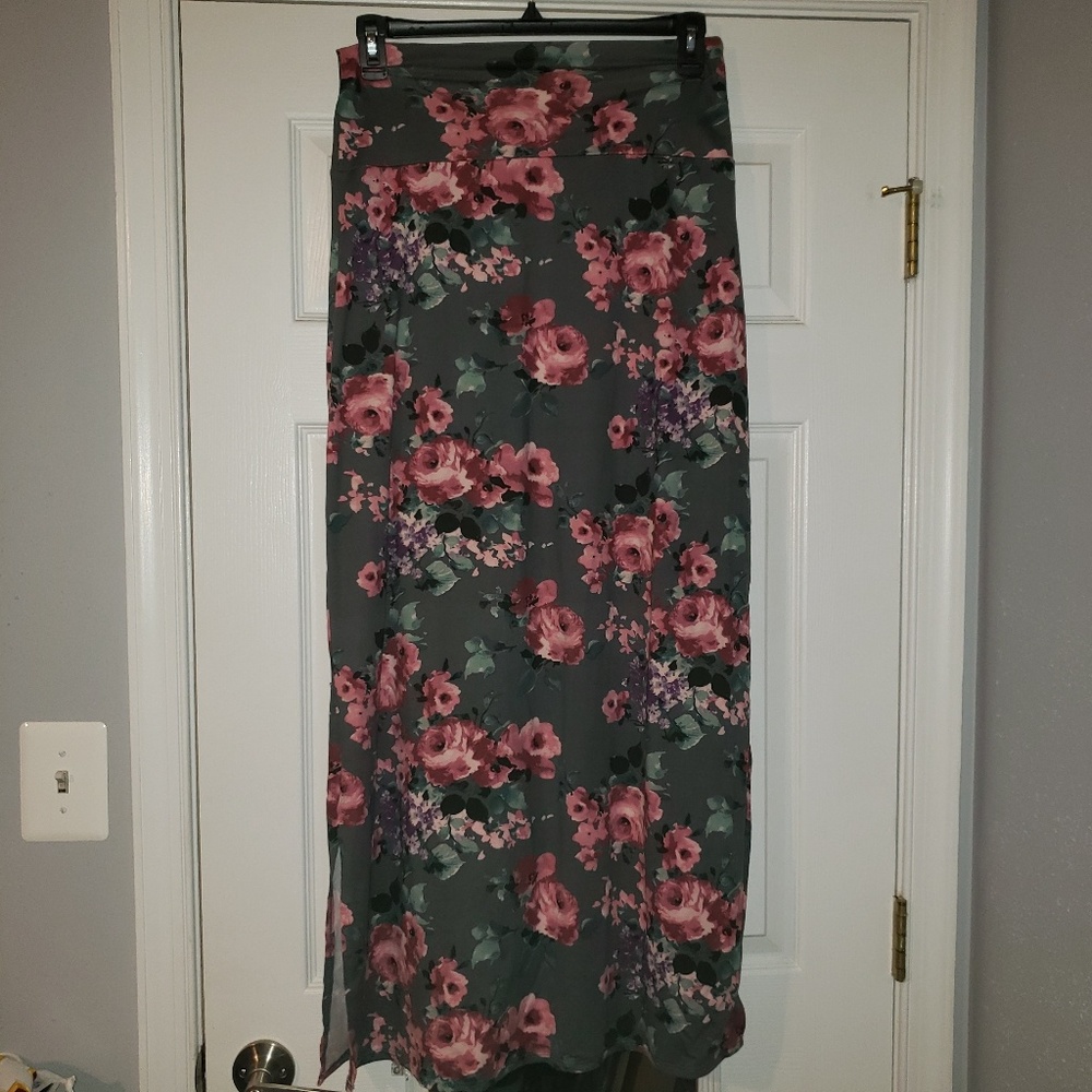 Large Anges and Dora Maxi Skirt